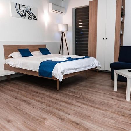 Puzzle Apartaments&Studios Craiova Exterior foto