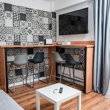 Puzzle Apartaments&Studios Craiova Exterior foto