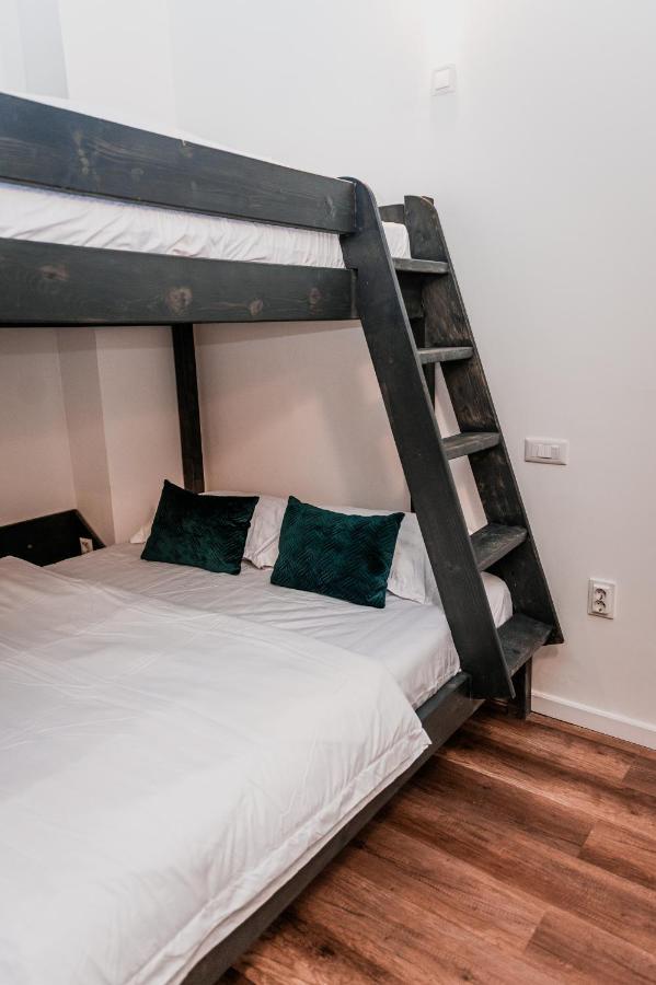 Puzzle Apartaments&Studios Craiova Exterior foto