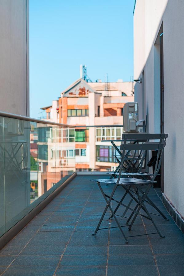 Puzzle Apartaments&Studios Craiova Exterior foto